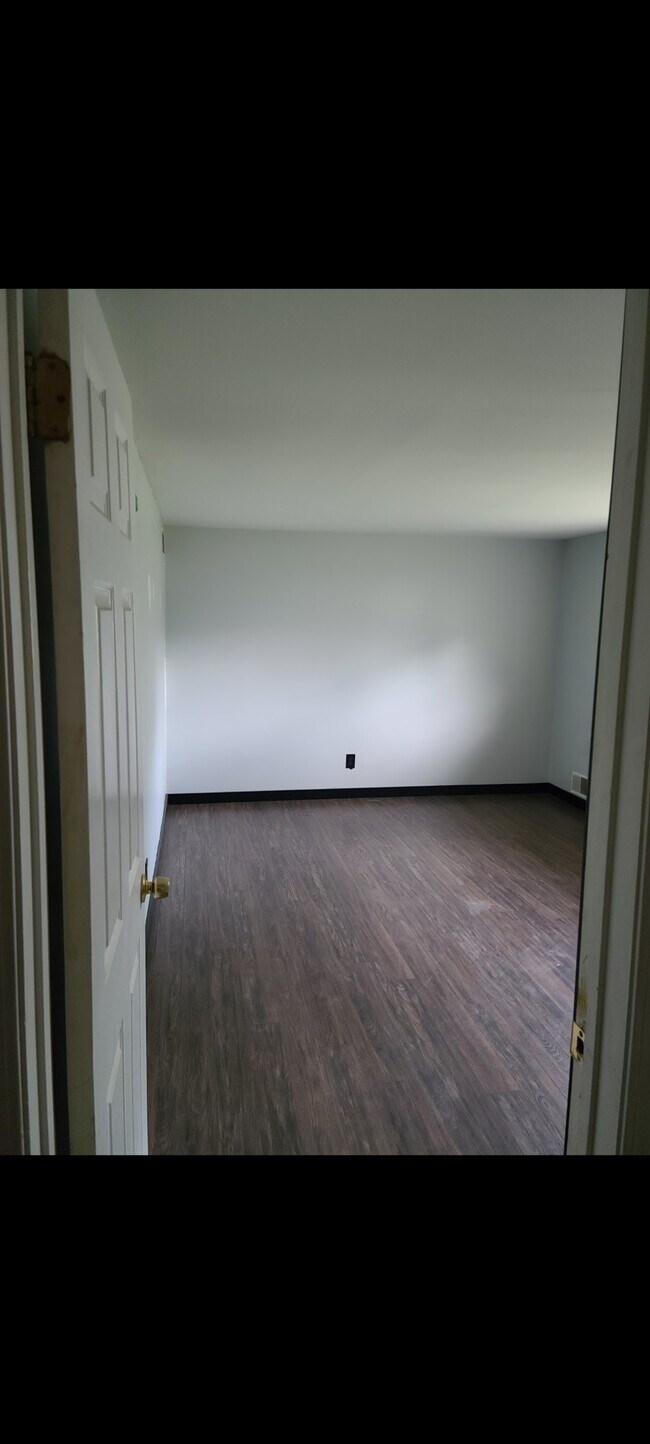 Building Photo - 70 Willow Cedar Way