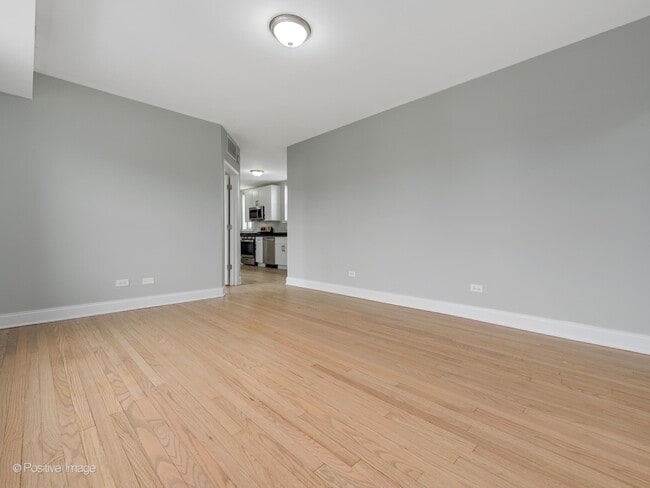 Building Photo - 4104 W Wabansia Ave