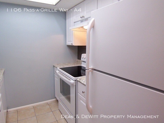 Building Photo - 1106 Pass A Grille Way