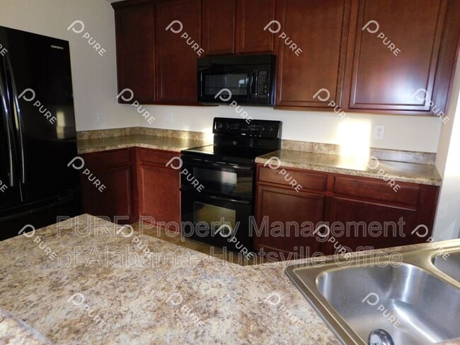 Building Photo - 108 Barnard St