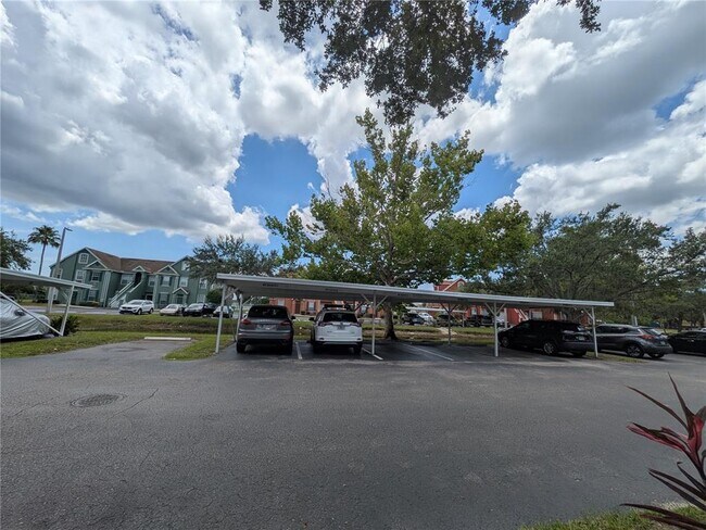 Foto del edificio - 9548 Lake Chase Island Way