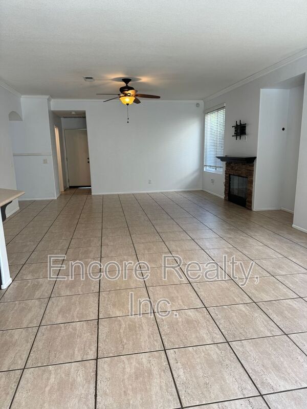 Building Photo - 23398 Mt Ashland Ct