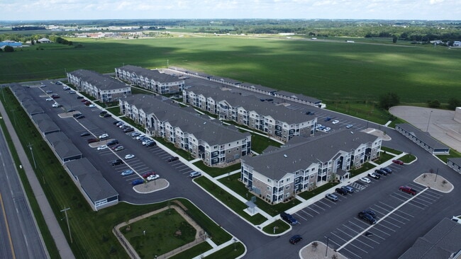 Building Photo - West Lake Meadows