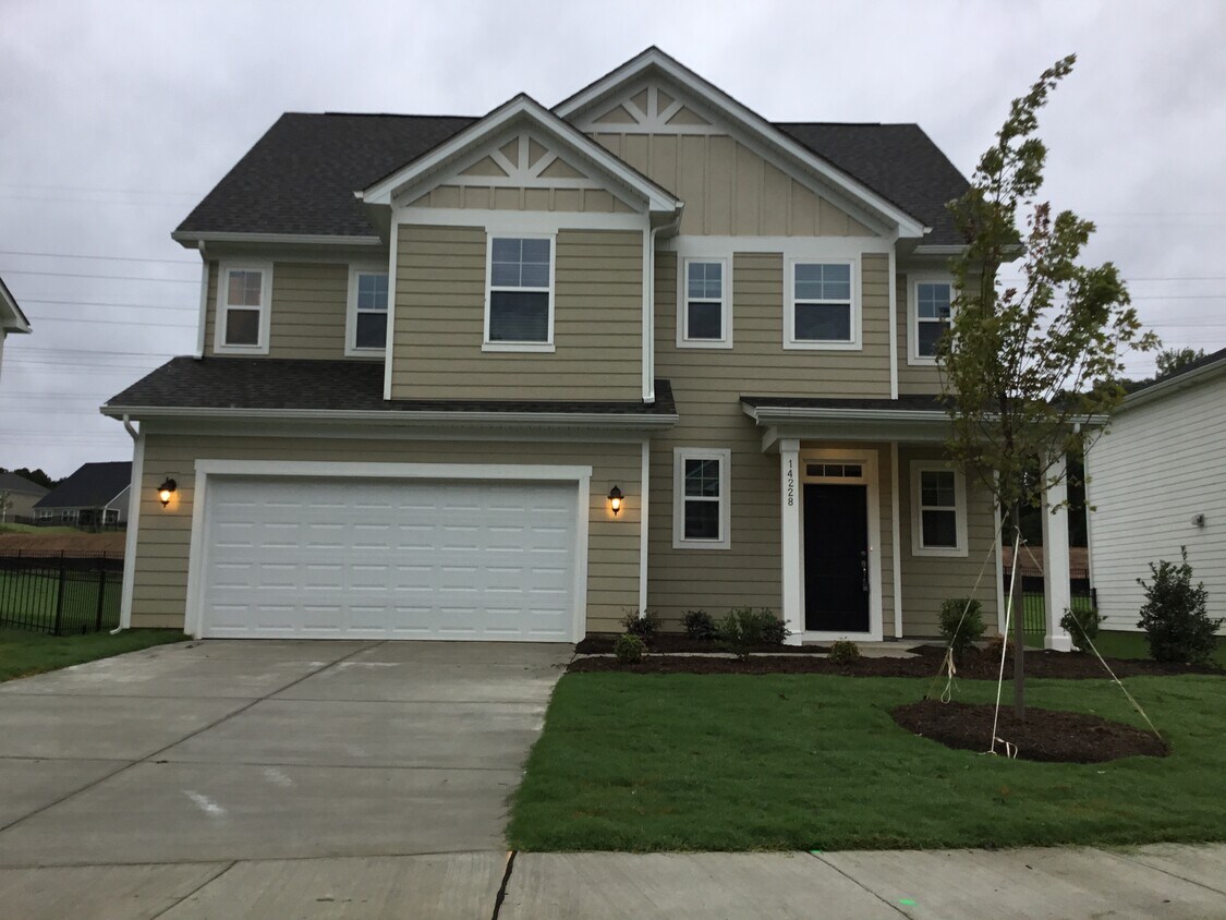 14228 Singing Creek Lane House Rental in Charlotte, NC