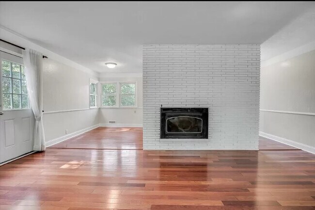 Foto del edificio - 14506 Wildcrest Rd