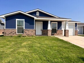 Building Photo - 1620 134th St