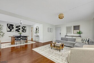 Building Photo - 21 Avenue A