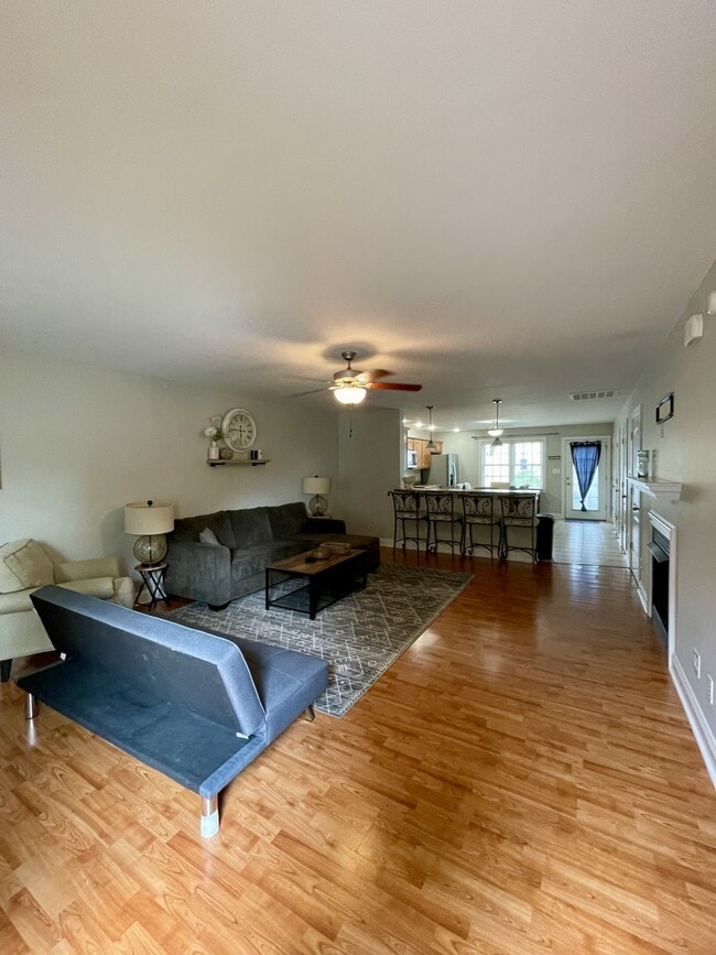 Photo - 124 Colonnade St Townhome
