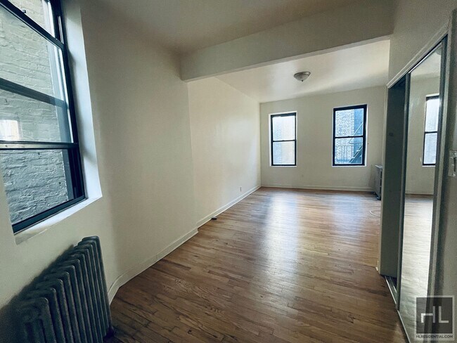 Building Photo - EAST 14 STREET