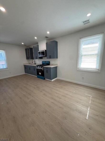 Foto del edificio - 94 Broughton Ave