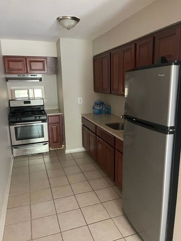 Foto principal - 632 N 32nd St