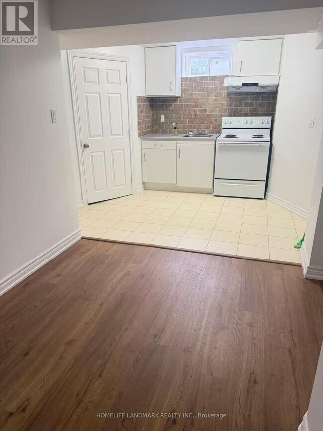 Photo du bâtiment - 30 Marlow Crescent