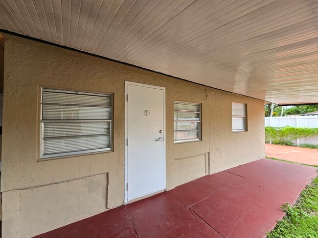 Foto del edificio - 3211 SW 63rd Ave