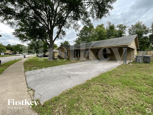 Building Photo - 7094 Hillshire Dr