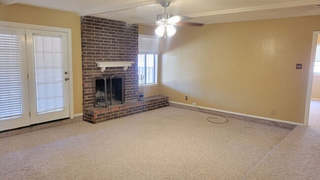 Foto del edificio - 3/2/2 Cozy Brick Home in South Lubbock! Av...