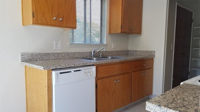 Foto del edificio - 4995 Edgar Ct