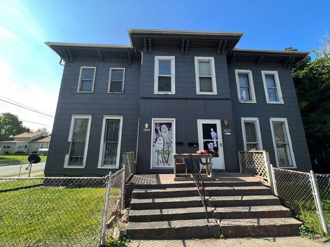 Foto del edificio - 1624 Myrtle St
