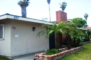 Building Photo - 207 S Laxore St
