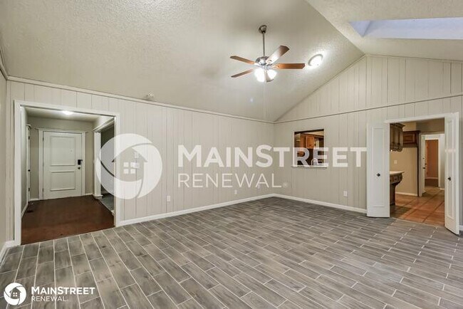 Foto del edificio - 200 N DARWIN RD, EDMOND, OK 73034