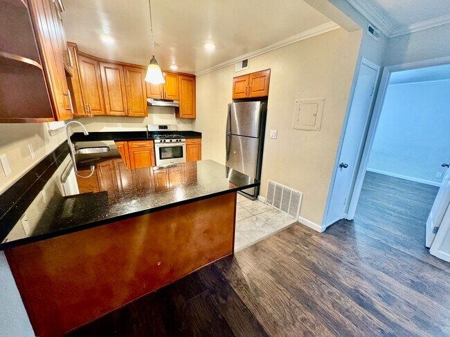 Foto del edificio - 141 - 145 N. Kingston St