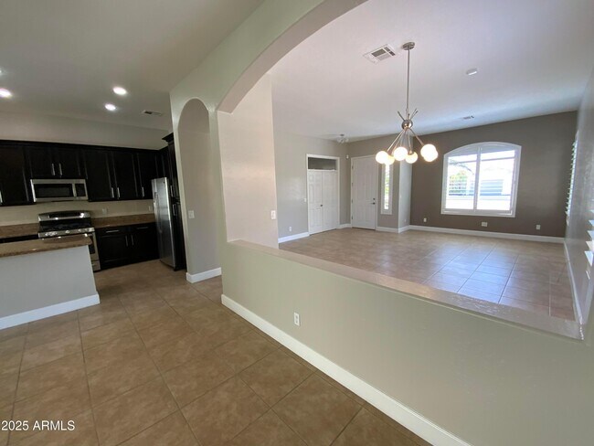 Foto del edificio - 6204 E Phelps Rd