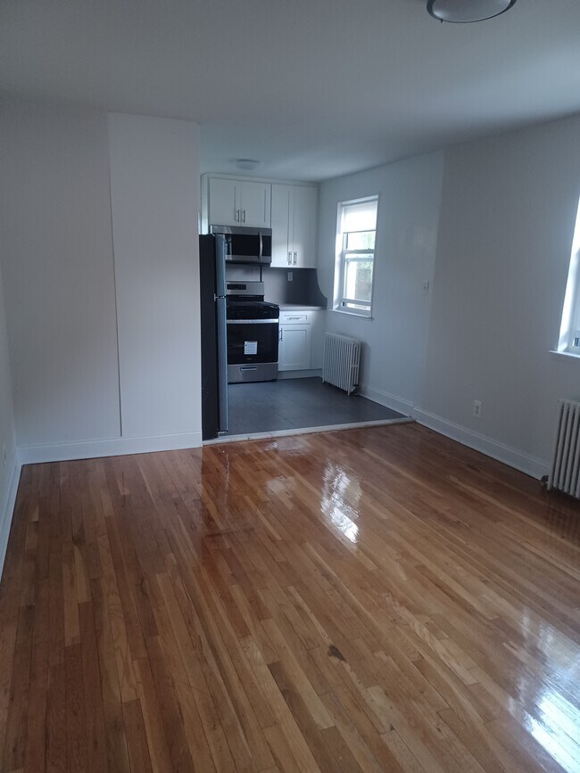 6128 Cloverdale Blvd, Oakland Gardens, NY 11364 House Rental in