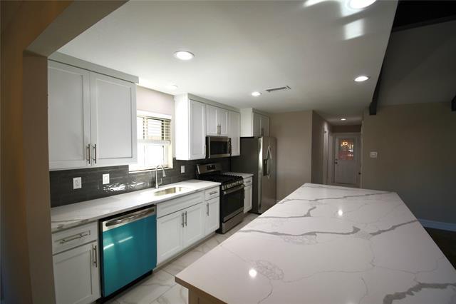 Building Photo - 2705 Twinpost Ct