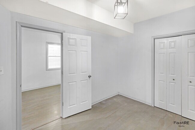 Foto del edificio - 1528 W Chestnut St