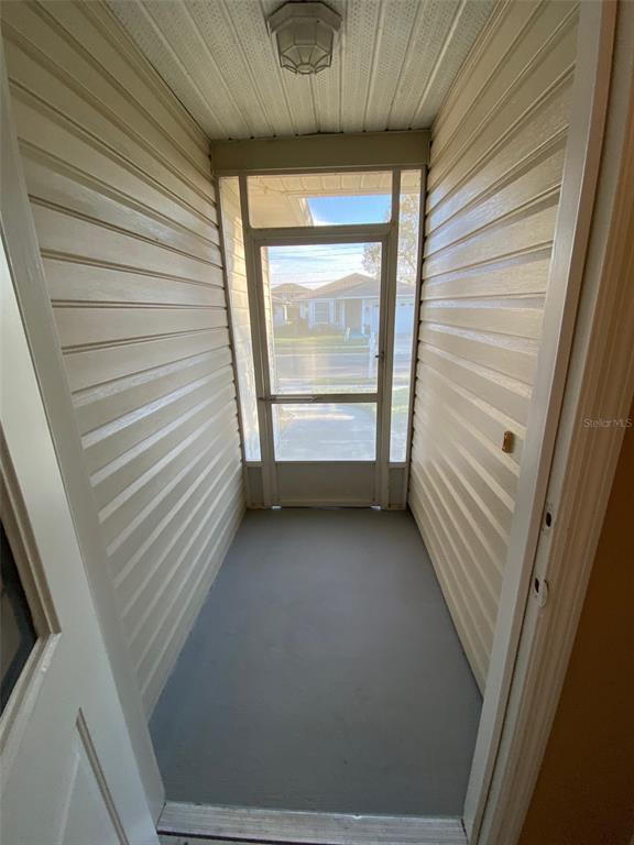 Building Photo - 1533 Golden Palm Cir