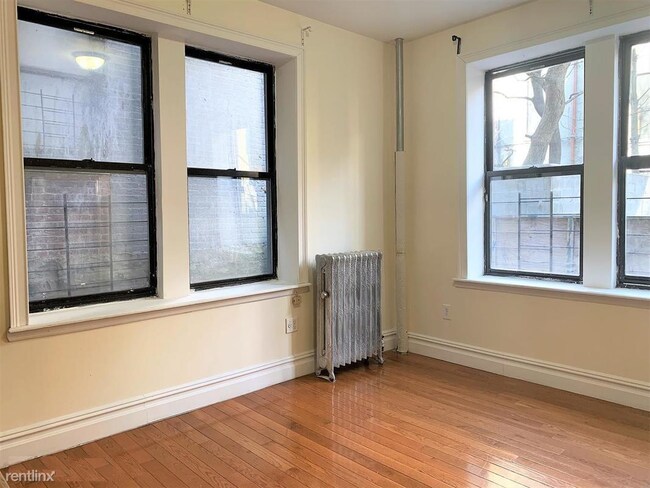 Building Photo - 3 br, 1.5 bath Apartment - 449 W 153rd St