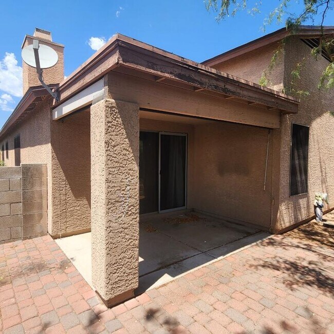 Building Photo - Spacious 3-Bedroom Home at Old Spanish Tra...