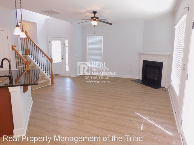 Building Photo - 3 br, 2.5 bath House - 4028 Canterwood Drive