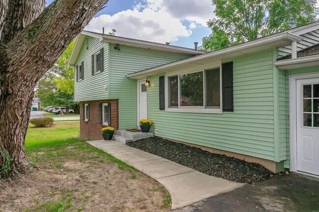 Foto del edificio - 2 Cliff View Dr