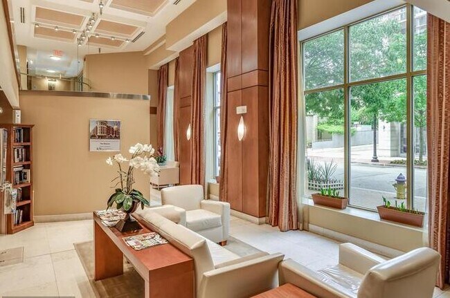 Foto del edificio - 2200 N Westmoreland St