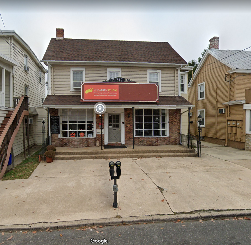 Primary Photo - 217 Chester Ave