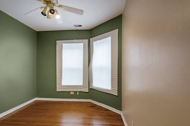 Building Photo - 8154 S Drexel Ave