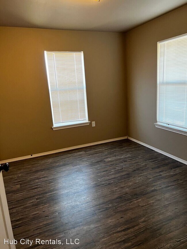 Foto del edificio - 3 br, 2 bath House - 1701 East Brown Street