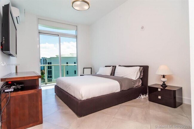 Building Photo - 2 bedroom in Aventura FL 33180