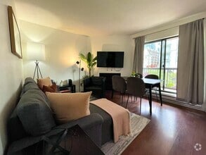 Building Photo - 1405 Haro St