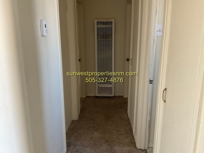 Building Photo - 3 Bedroom, 1 Bath House