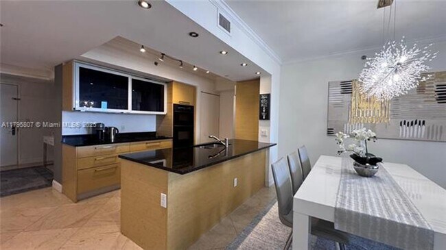 Foto del edificio - 1830 S Ocean Dr unit 2204 (A11795807)