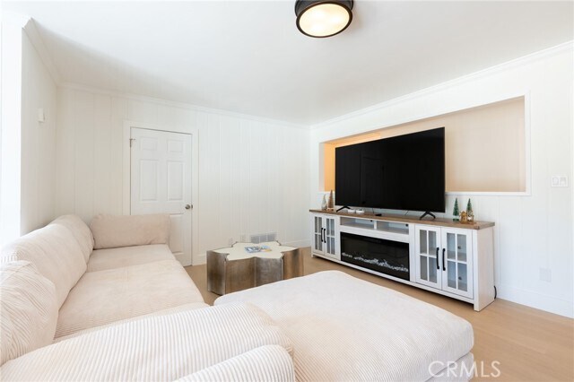 Foto del edificio - 705 E Foothill Blvd