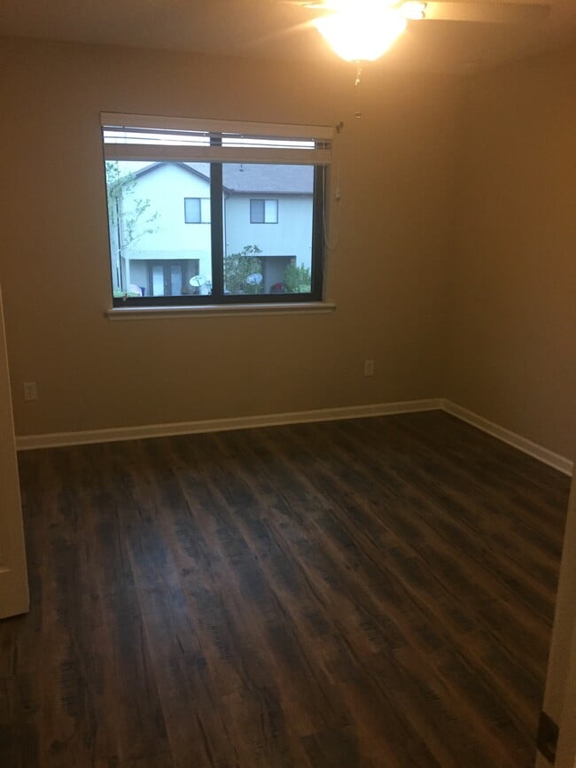 Building Photo - 608 Drake Bay Ter