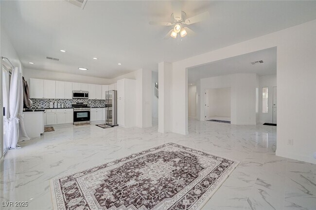 Foto del edificio - 1213 E Malibu Sands Ave