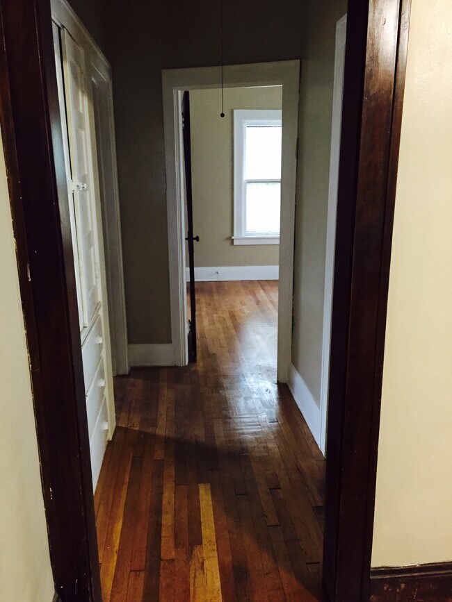 Foto del edificio - 3133 Meadowbrook Blvd