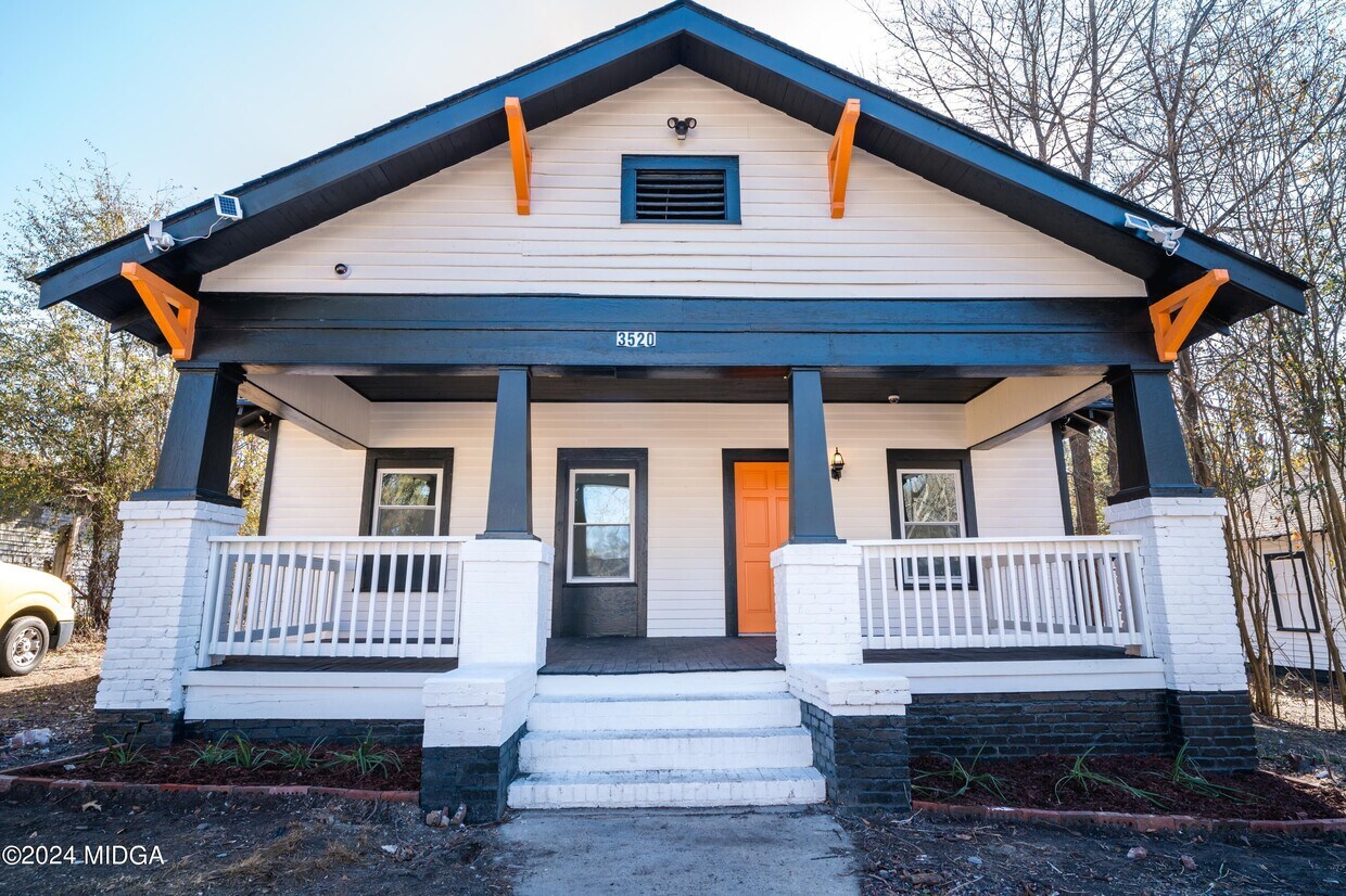Foto principal - 3520 Log Cabin Dr