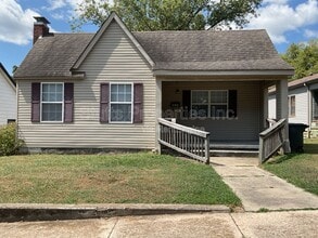 Building Photo - 414 Plum St