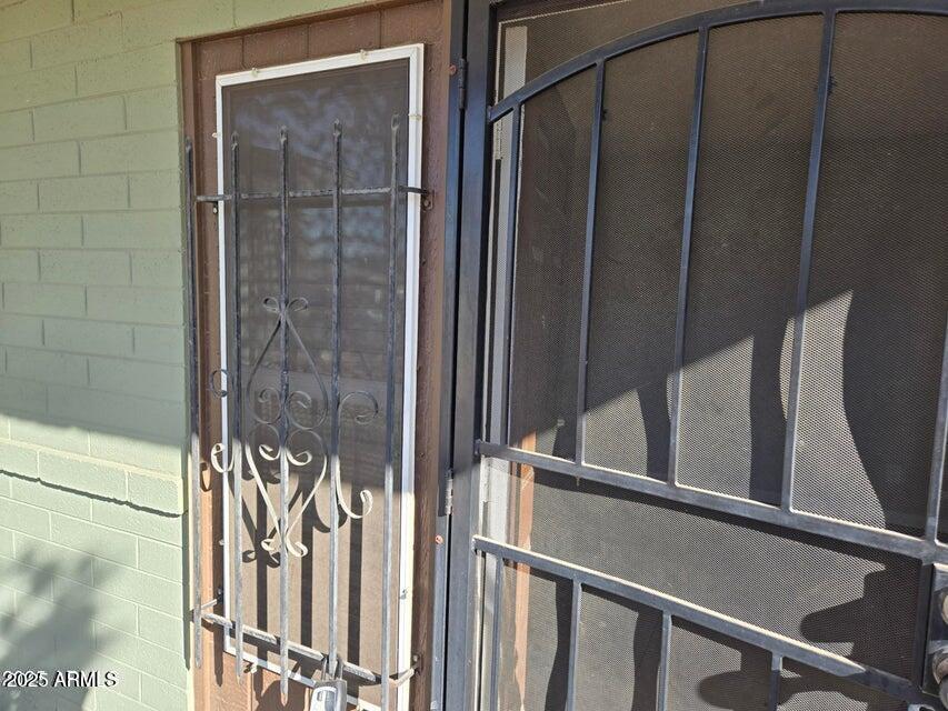Primary Photo - 902 E Southern Ave