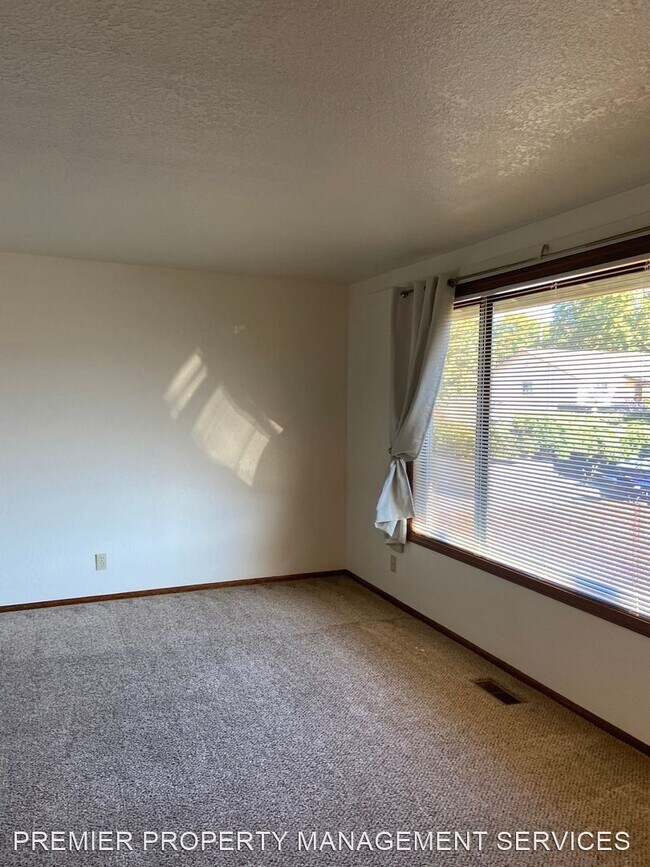 Building Photo - 3 br, 2 bath House - 1543 Chamberlain Ave