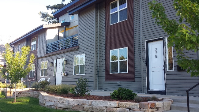 Building Photo - 375 E 13th St